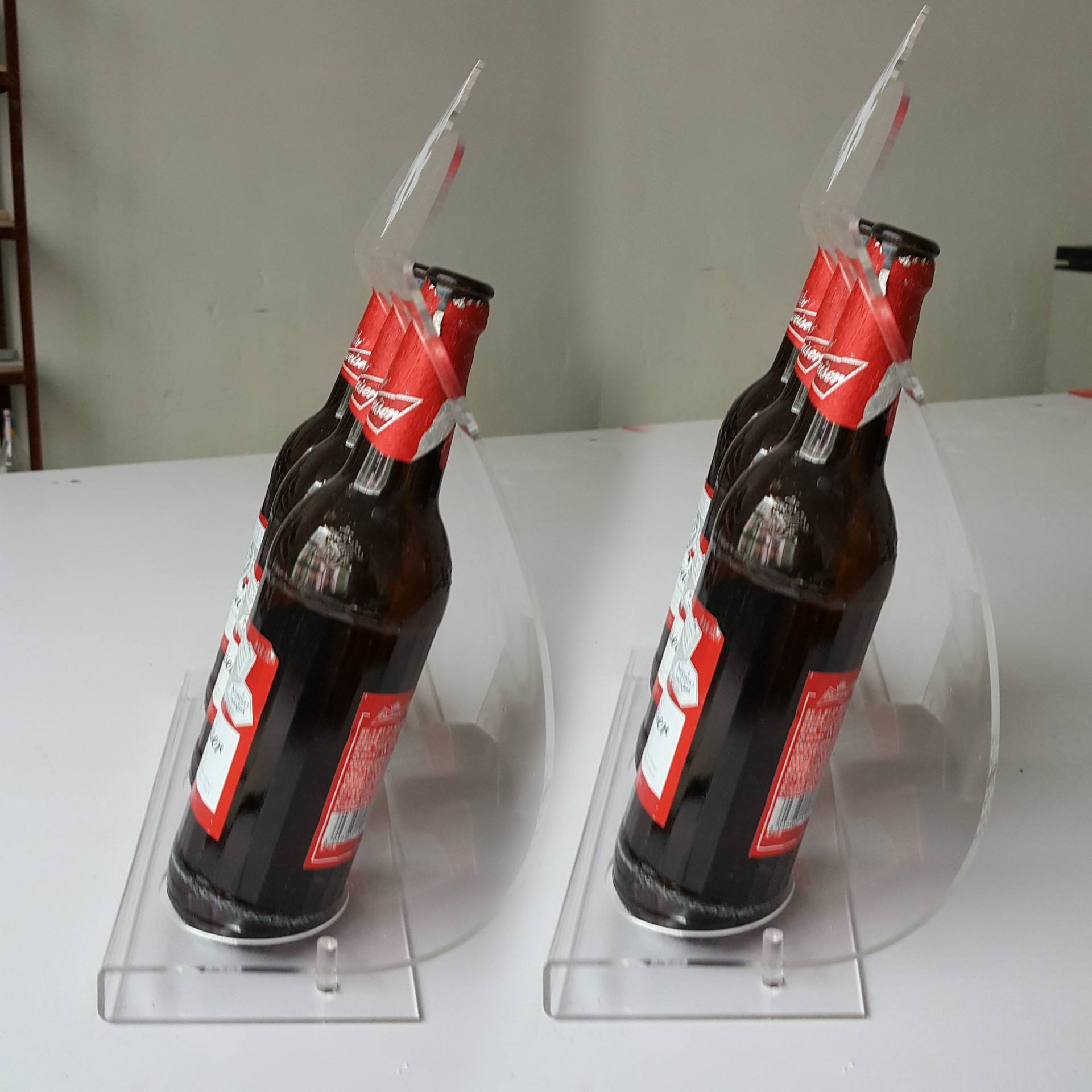 亚克力啤酒架瓶装水展架 玻璃展示架 饮料瓶子陈列架 亚克力制品